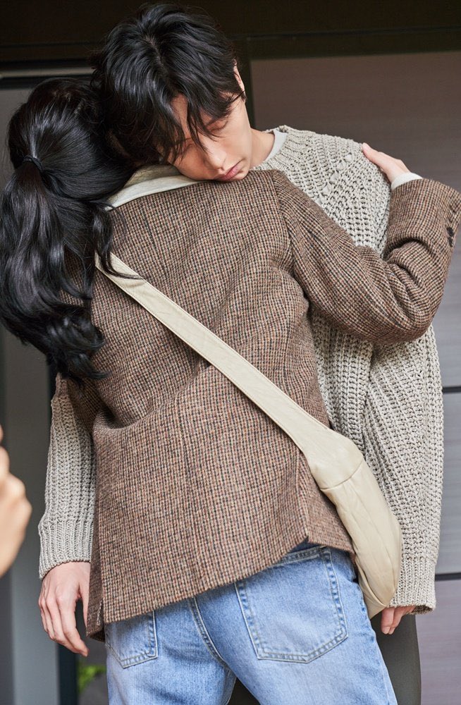 ArabHaeJin's tweet photo. 21.12.07 | مقال
"يا له من ساحر جذاب!"
 لا يزال إصدار شبكة Samhwa مقتطعًا من دراما بارك هيجين وجين كيجو القادمة #FromNowOnItsShowtime

🔗 https://t.co/kN7GQKWFvD https://t.co/mcys2uEudL