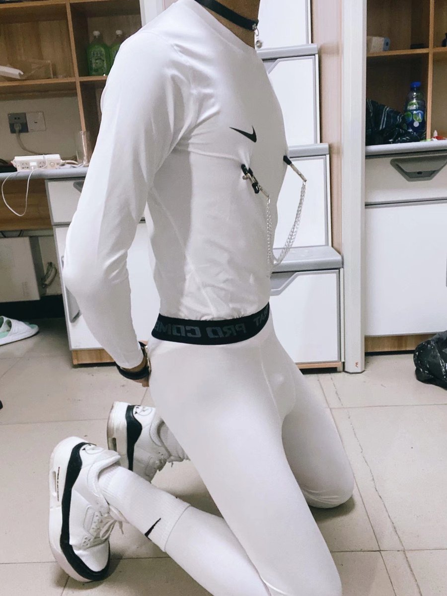 J1334459694's tweet photo. 白狗🐶

转发点赞拿资源 https://t.co/2T80zP1SFP