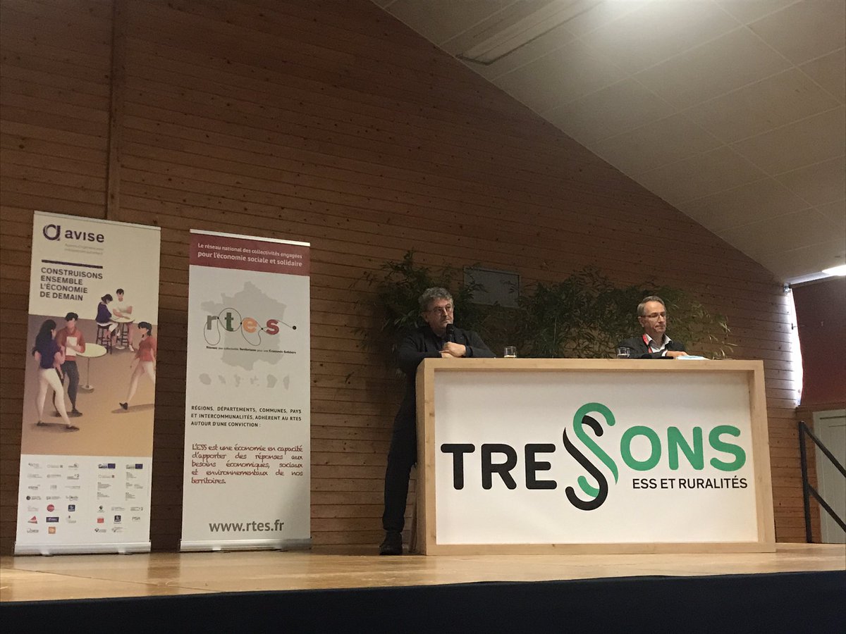 avise_org's tweet photo. A quels défis territoriaux répond l’ESS ? Attractivité, revitalisation et dvlp éco local, lien & cohésion sociale... Thierry Bordot maire de St-Loup sur Semouse, Jean-Pierre Oger maire de Louvigné-du-Désert et Thibault Renaudin président de @InSite_France témoignent à #TRESSONS https://t.co/Y8N1CKZhLX