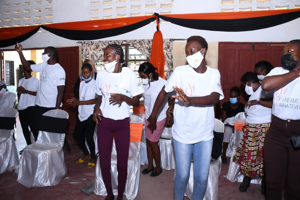 Z3ituna's tweet photo. Young people are the key changemakers/change agent to influence and advocate for safer environments /places for women to thrive without violence #NdotoHalisi #OfDreamsAndWhatever @UNFPAKen @DreamsWhatever @YouthActKE https://t.co/zMyu2PHqcH