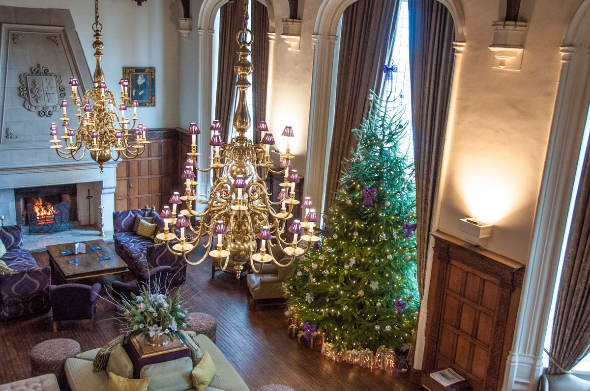 Danesfieldhouse's tweet photo. 🎄Few seats remaining for this Saturday’s #ChristmasOpera in the Grand Hall. Sunday now full.
🌟5-6.30pm (with 20 min interval) + festive 2 course supper
🌟 £55pp
🌟01628 891010
#opera #christmasevent #mymarlow #marlow #henley #localevent #visitbucks #MyFestiveRoyalBorough https://t.co/tcjkyMpLTJ