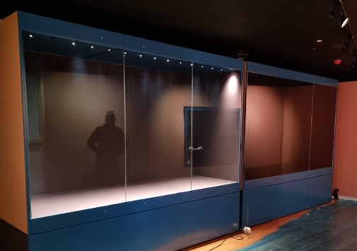 ArmourSystems's tweet photo. A couple of weeks ago the team travelled to Faversham to install three bespoke cases for @DariusWilson . Some very exciting objects will be in these cases soon.

#museums https://t.co/n8NlKDGKcP