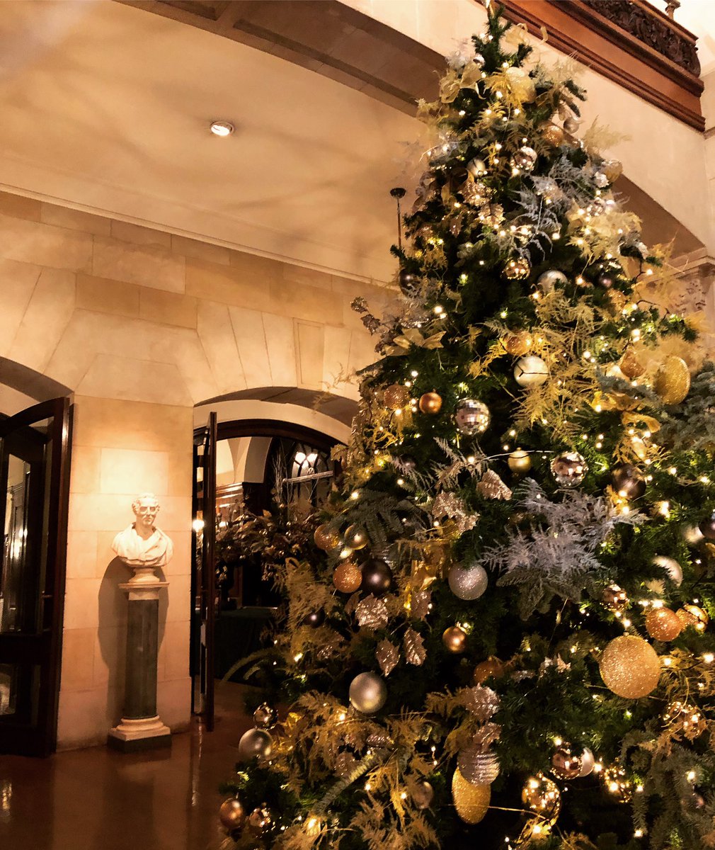 The Hall is looking very festive🎄Last night we held our final MT City Drinks social of 2021 &amp; we were delighted to see many of you for the first time in a long while!
Tomorrow is Vernon’s, the traditional Company Christmas service and get-together. We can’t wait to see you