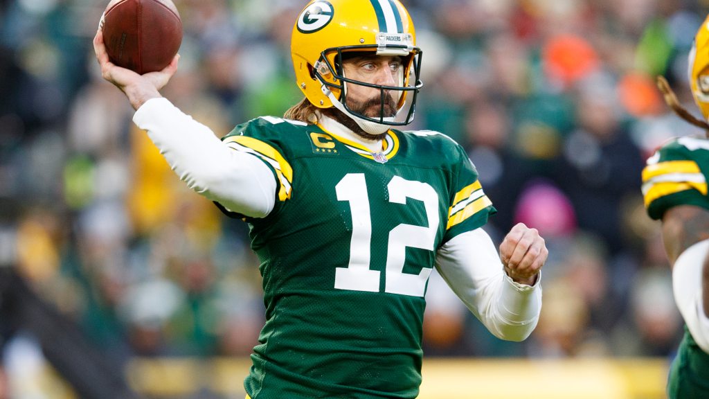 TSD__NFL's tweet photo. Can Aaron Rodgers Win Another NFL MVP This Season? https://t.co/6vJzRnqIoX https://t.co/a7qaP4cSlG