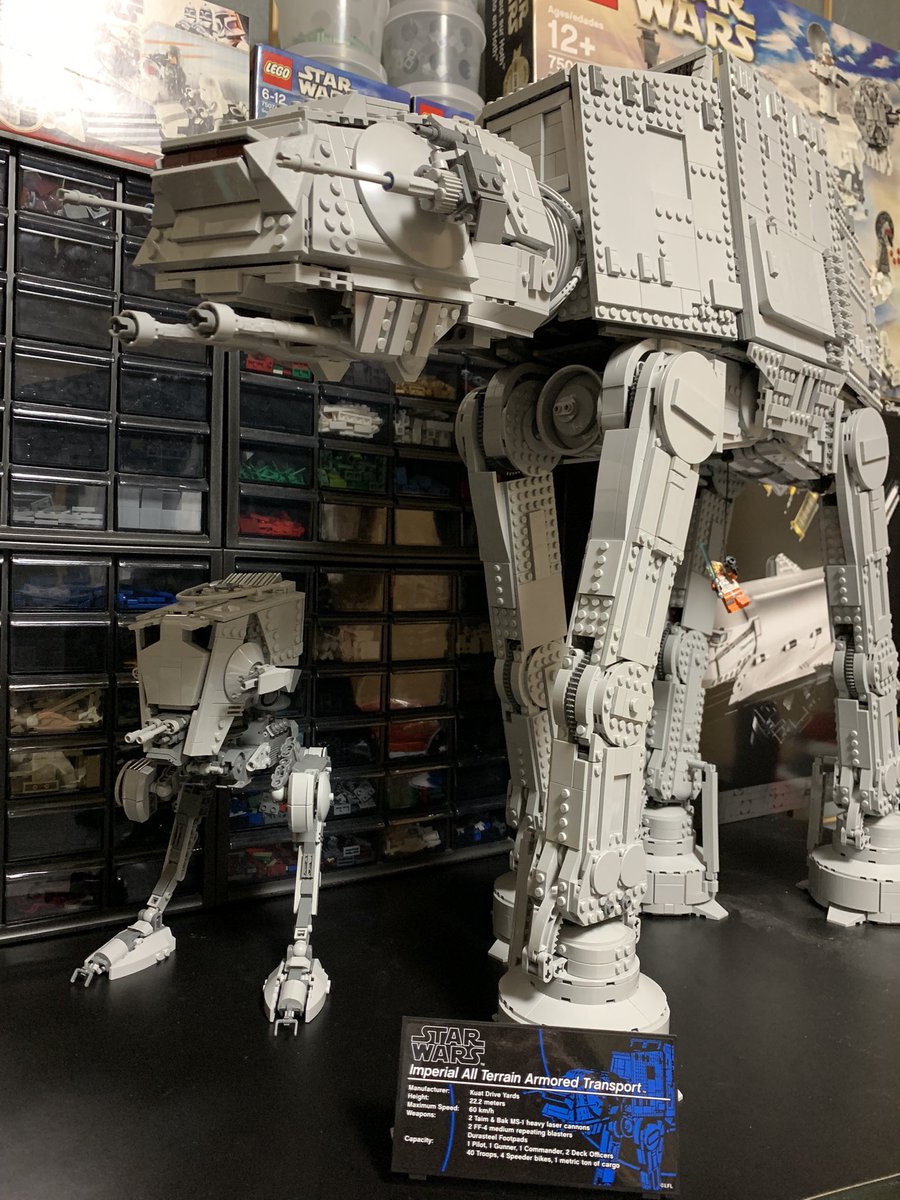 hms_agamemnon's tweet photo. UCS AT-ATができました。頭を少し改造しているのと、装甲板のタイルを多めにしています。
＃LEGO https://t.co/5pt0wYTKan