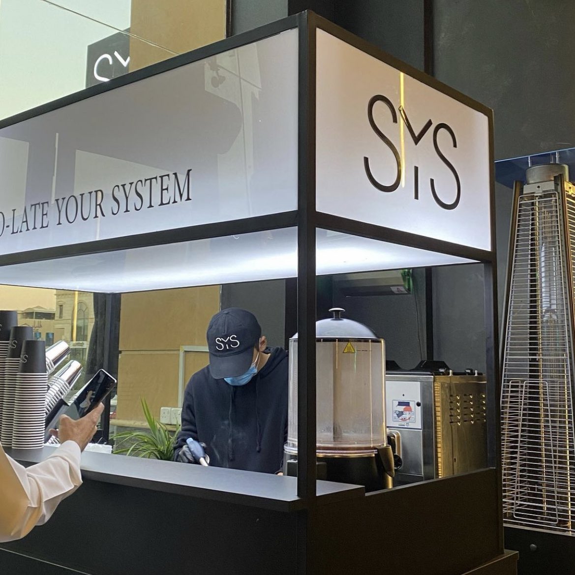 Najd_Blog's tweet photo. سيستيم كافيه | System Cafe 

من أشهر الكافيهات الي تقدم الهوت تشوكلت

📍Location 
https://t.co/8Jz45MArIi https://t.co/o5bAY0TGhr