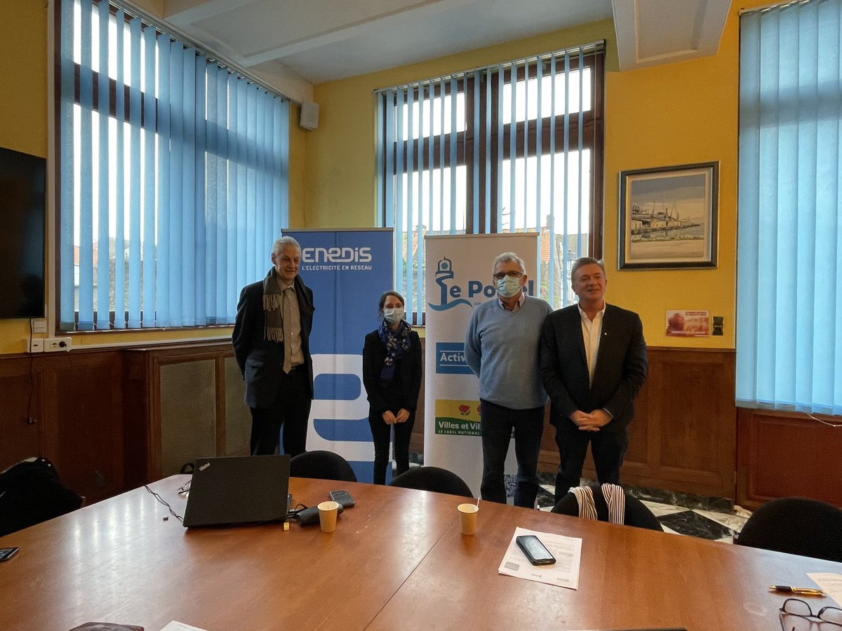enedis_hdf's tweet photo. [#EnDirect] de @MairieLePortel, on parle optimisation de l’#eclairagepublic   💡avec @PhilippeJore d’@enedis &amp; #OlivierBarbarin, Maire. « Ce dispositif  #MonEP offre bien des avantages pour la commune &amp; nos administrés en termes de #reactivite, de #securite &amp; c’est gratuit ! » https://t.co/KoSi8sKGzF