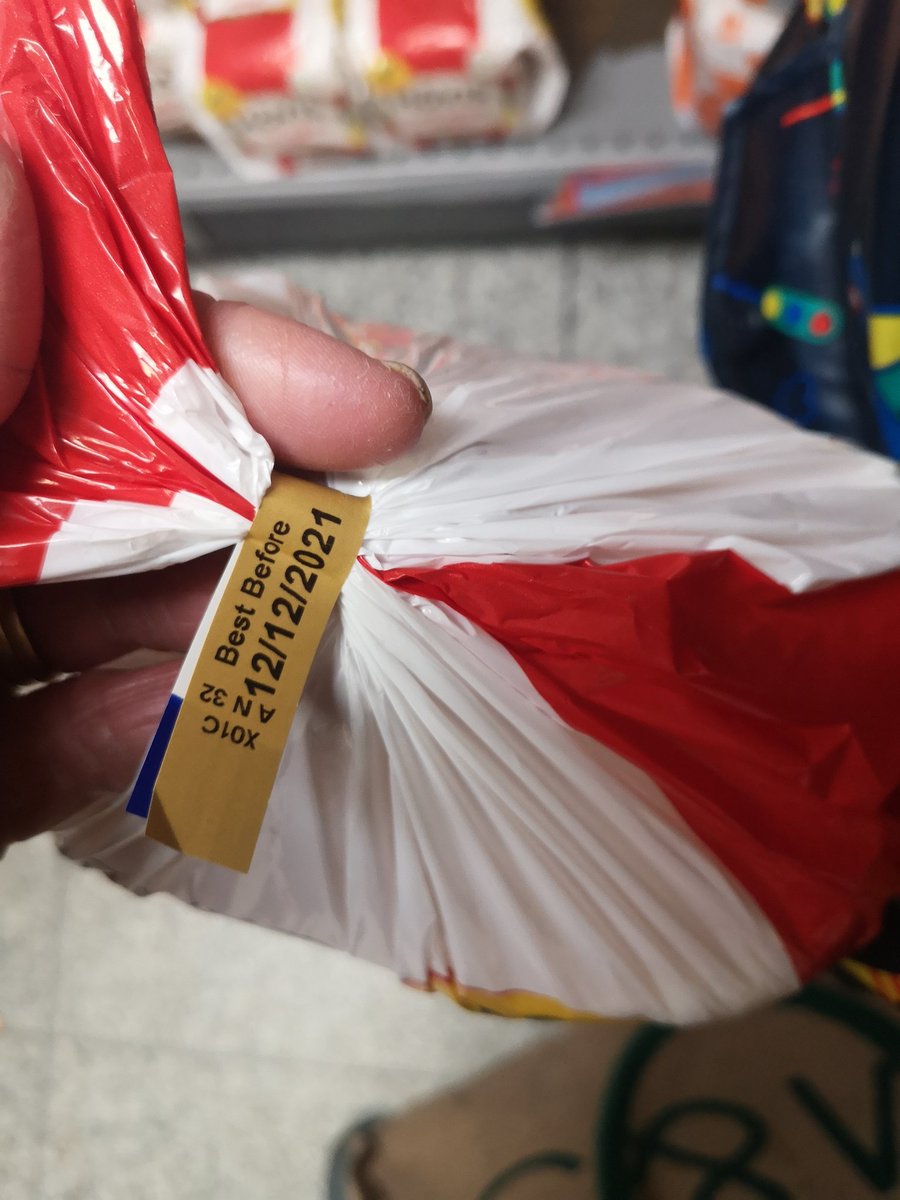 scoilandroichid's tweet photo. Táimid ag foghlaim an dóigh le fanacht slán sábháilte&le guth ard soiléir a úsáid!Out n about practising independence skills #RdSafety #Asking4Help #Shopping #cothú #Teachín
Gnó trí Ghaeilge le Dáithí sa Spar&seacláid the sa drochaimsir @ComhairlenaGS @nurtureuktweets @nurtureni https://t.co/iFstlofh74