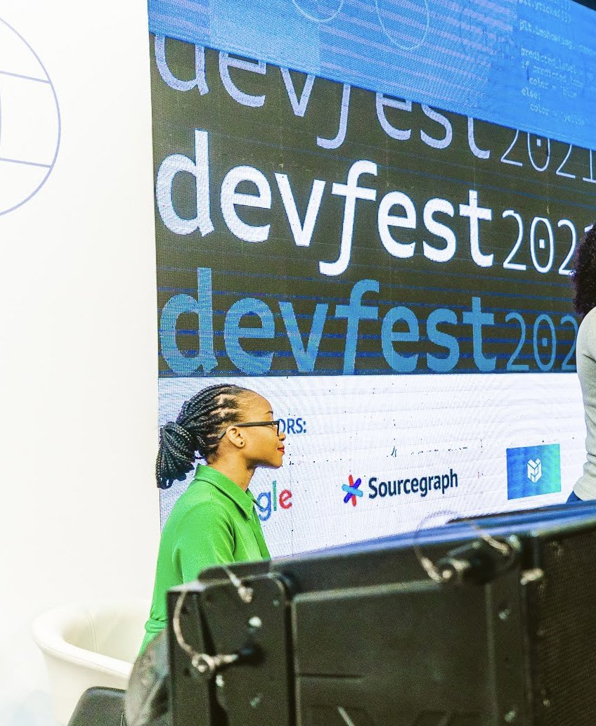Karen_Amarii's tweet image. Spot me at the #DevfestLagos2021 hosting the Women in Tech 👩🏼‍💻 Breakfast Session. Ladies remember that we are the #SoroSoke Generation✊🏼. We’ve got each other’s back👩🏼‍🤝‍👩🏾🧑‍🤝‍🧑.