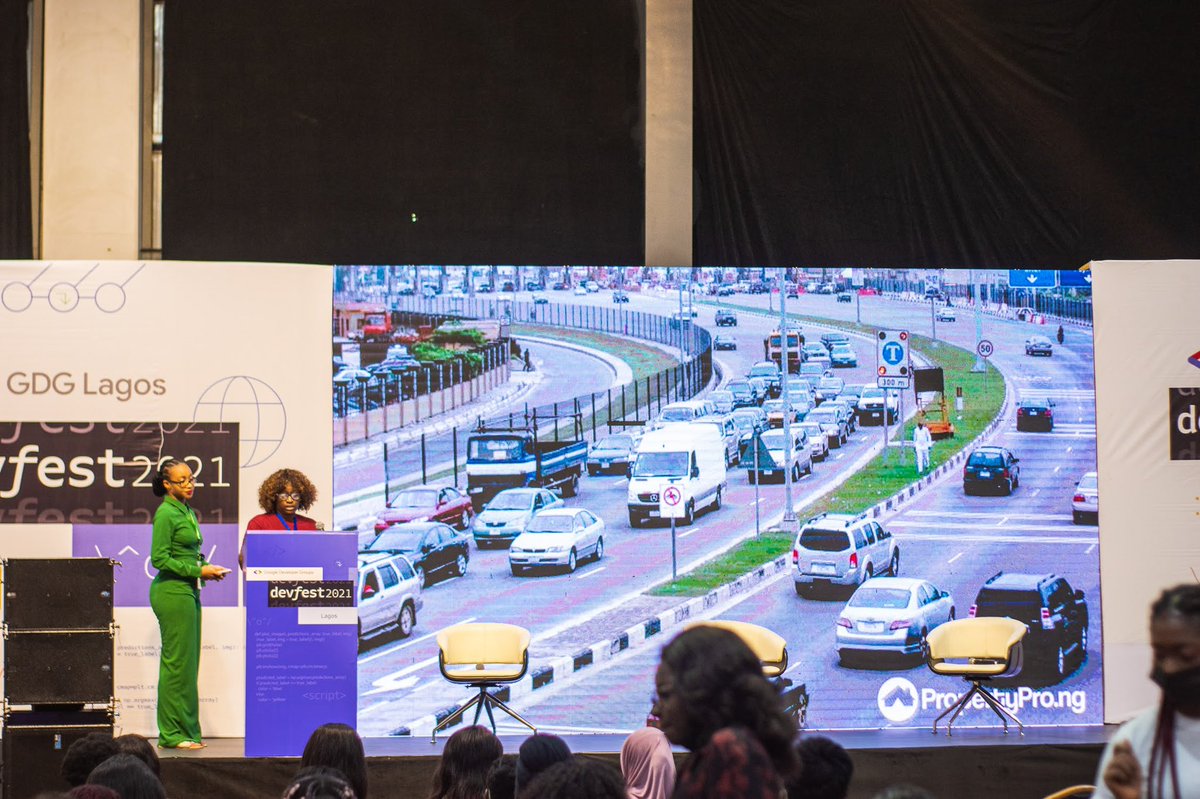 Karen_Amarii's tweet image. Spot me at the #DevfestLagos2021 hosting the Women in Tech 👩🏼‍💻 Breakfast Session. Ladies remember that we are the #SoroSoke Generation✊🏼. We’ve got each other’s back👩🏼‍🤝‍👩🏾🧑‍🤝‍🧑.