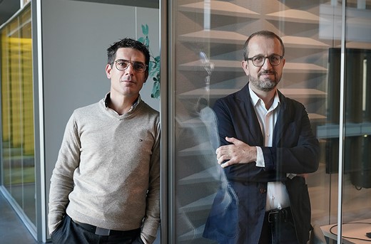 metropolerennes's tweet photo. Partager ses données pour servir l'intérêt général :  comment? Pourquoi? Quelles précautions prendre? Interview croisée de Yann Huaumé, élu au Numérique, et Simon Chignard, spécialiste de la donnée. À lire dans #Rennes Métropole magazine > https://t.co/HqMtBsByq3 #numérique #data https://t.co/mofMBxfQ7P