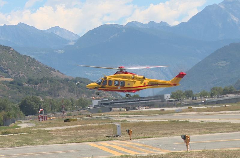 TgrRaiVdA's tweet photo. #Incidente sul lavoro ad #Antey: operaio cade sul #ghiaccio e batte la testa. Ricoverato nel reparto di Rianimazione del #Parini, è in prognosi riservata https://t.co/QAcZ0Vfcnb