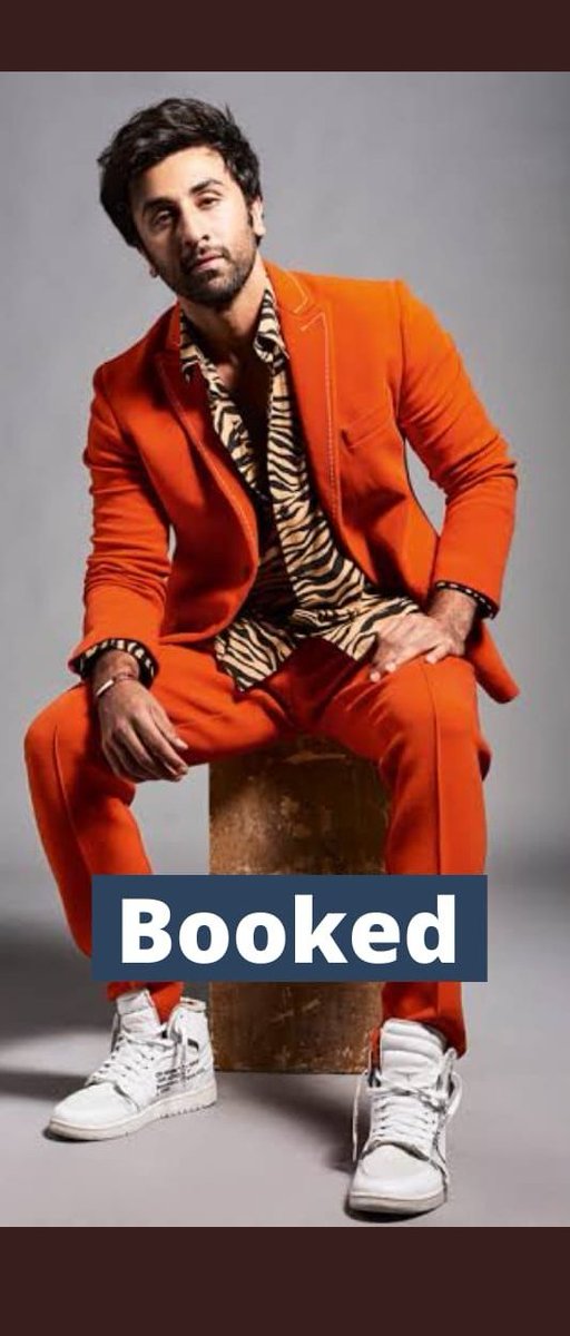 DIPAM1010's tweet photo. 1st one:Not matured @TheAaryanKartik
2nd one:#Flipkart acted as match maker.@aliaa08 #RanbirKapoor
3rd one: I'm also in the RACE. 
#mosteligibilebachelor 
Most Eligible Bachelor.
🤣🤣🤣 https://t.co/jhiVPTmlJv