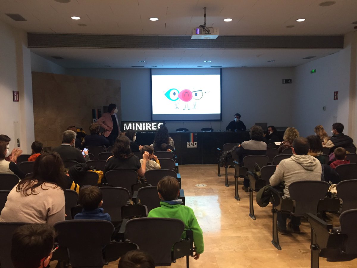 marisamuseu's tweet image. 🎥 Festa grossa al @MAMTarragona amb la projecció de la peli #Mironins 🔴⚫️🔵 GRÀCIES @RECtgn 🌈@FestivalMinipop #MiniRec