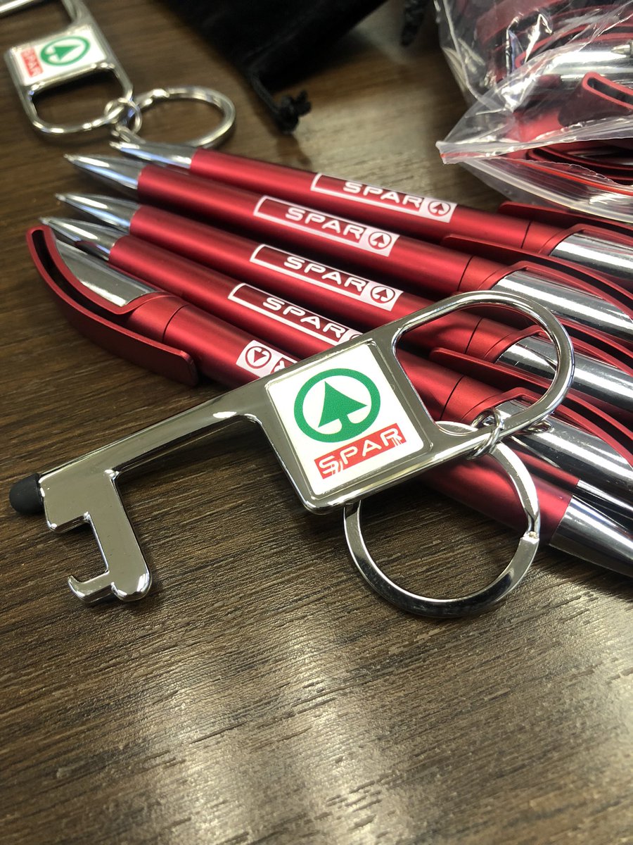 PtyInvest's tweet photo. For all your promotional gifts please call us +2673112030 or email us sales@simikit.co.bw https://t.co/FUFf1Dwyg7