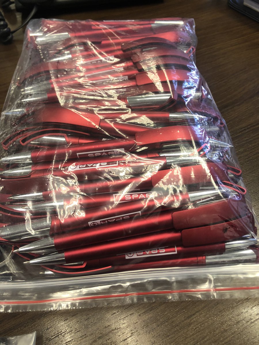 PtyInvest's tweet photo. For all your promotional gifts please call us +2673112030 or email us sales@simikit.co.bw https://t.co/FUFf1Dwyg7