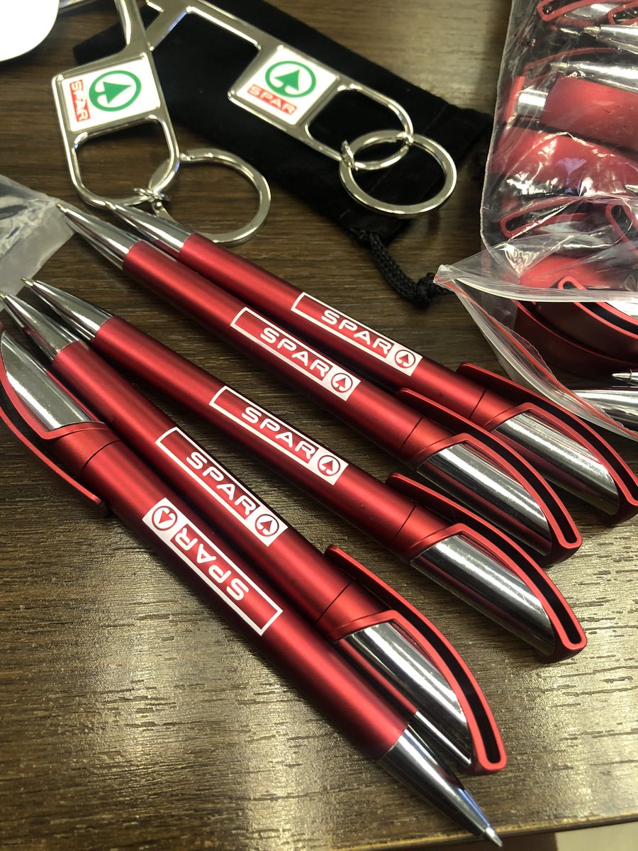 PtyInvest's tweet photo. For all your promotional gifts please call us +2673112030 or email us sales@simikit.co.bw https://t.co/FUFf1Dwyg7
