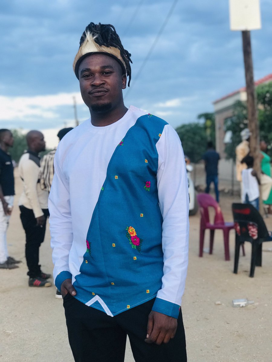 Lomeo_September's tweet photo. D e l a y e d  P o s t !

Your MC ❤️🤭🥰
 #weddingvibes  #tsongawedding #mutsonga #tsongaattire https://t.co/o4vBivmHE2