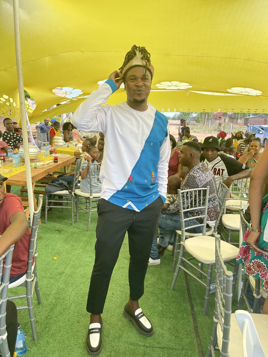 Lomeo_September's tweet photo. D e l a y e d  P o s t !

Your MC ❤️🤭🥰
 #weddingvibes  #tsongawedding #mutsonga #tsongaattire https://t.co/o4vBivmHE2