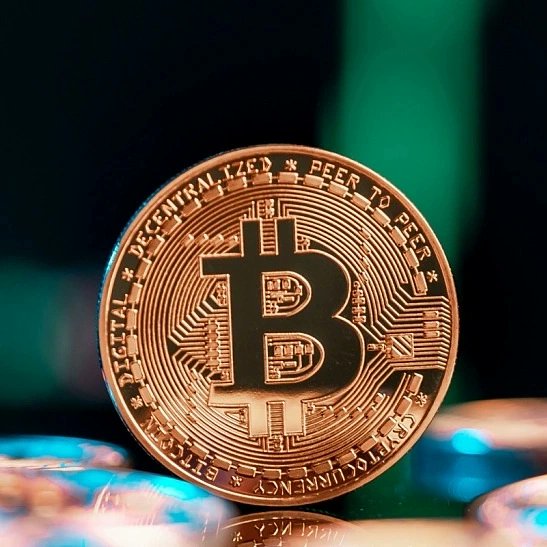 cryptowithsalma's tweet photo. Bitcoin price went near $49,000-mark on Monday, after a sharp plunge during the weekend. The world’s prominent cryptocurrency fell 0.15 per cent in the last 24 hours to $49,031.52 at 0830 hours on December 6,
#cryptowithsalma #wazirxwarriors #ndiawantscrypto #techhelpinhi https://t.co/OdbgyF6Pqh