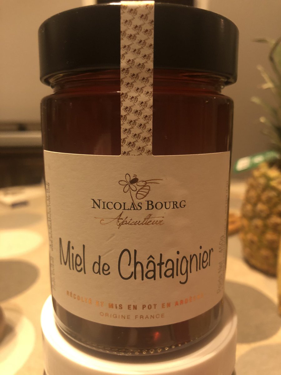clmbls's tweet photo. Petit souvenir en passant en Ardèche pour l’AG du #GPGR. Ici trop de ronces pour faire un vrai châtaignier, et pour moi ca reste le meilleur miel, alors merci @BourgApiculture 😋(Pot déniché au magasin de producteurs d’Aubenas). En plus le visuel est 👍 https://t.co/EUHmyZMNrd