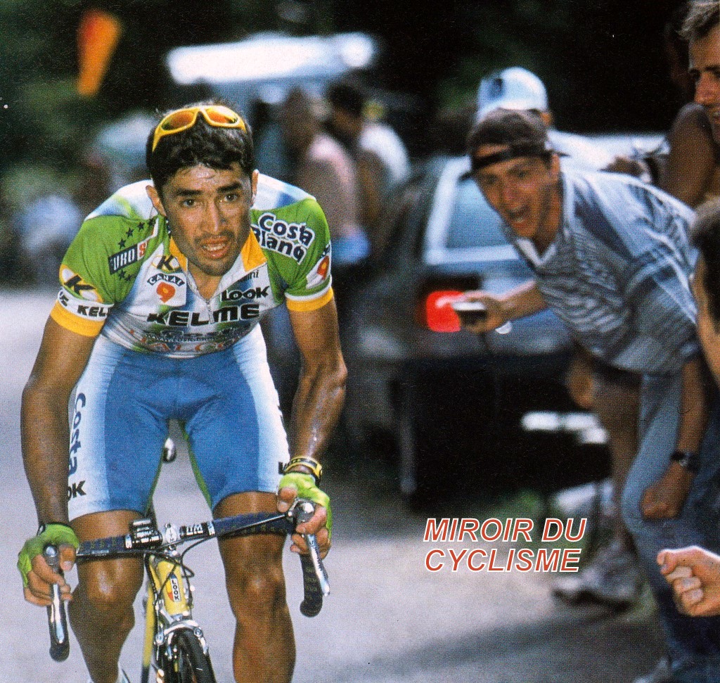 Miroir2Cyclisme's tweet photo. Félix Cárdenas 🇨🇴 remporte sa première grande victoire à Ax 3 Domaines (Tour 2001)
Félix Cárdenas 🇨🇴 wins his first big victory at Ax 3 Domaines (Tour 2001)
📸 DR
#TDF #TDF2001 #cyclisme #ciclismo #cycling #Ax3domaines https://t.co/Yj8PopaOIP