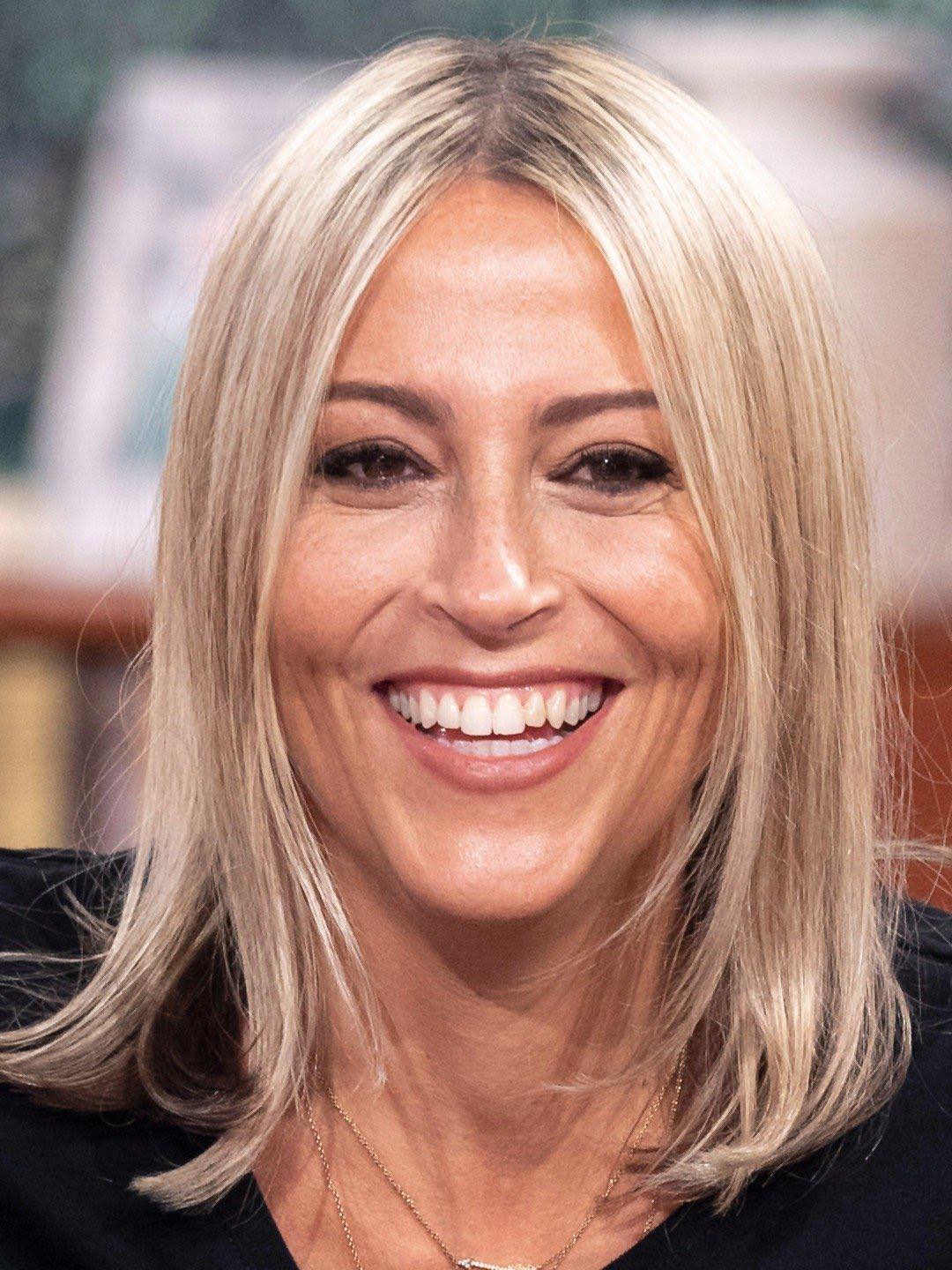 Happy Birthday to Nicole Appleton,  (December 7, 1974). 
