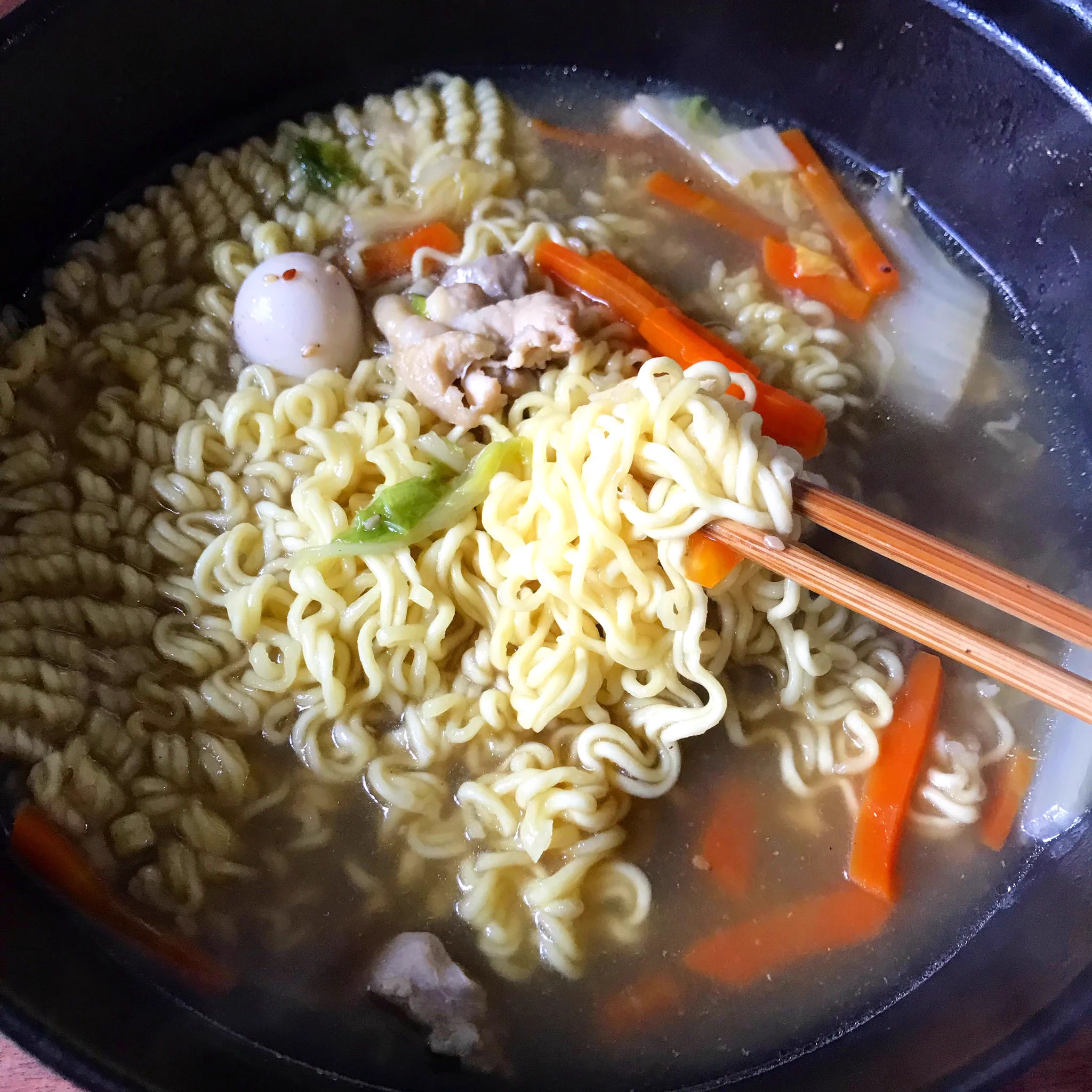 白菜の簡単レシピと言えばこれ！「白菜と鶏肉の鶏ガラしょうゆ煮」