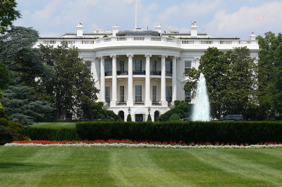 Резиденции белые. Белый дом (the White House). Вашингтон резиденция президента. Washington DC White House. Washington DC White House President.