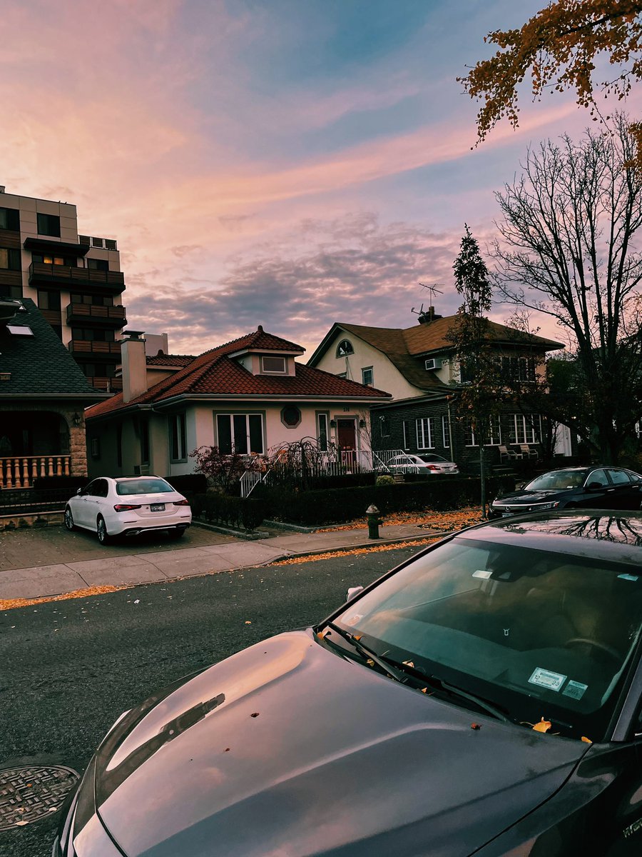 vi_its_me's tweet photo. Brooklyn be like https://t.co/47FEzkACd3