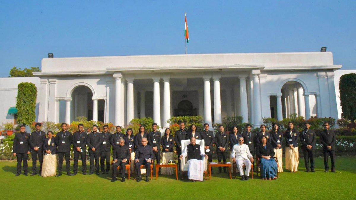 VPIndia's tweet photo. Officer Trainees of the 74th Batch of the Indian Revenue Service called on the Vice President, Shri M. Venkaiah Naidu at Upa-Rashtrapati Nivas today. #IRS @IRSAssociation https://t.co/uqozPBuC9D