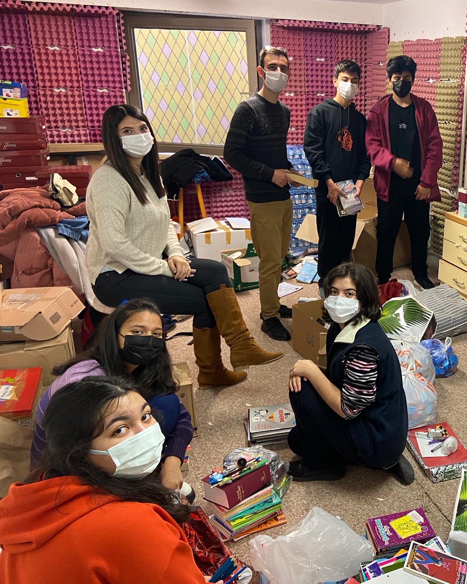 tdpyardim's tweet photo. Kampanyamızda topladığımız yardımlarım��zı Manisa ve Şanlıurfa’daki köy okullarına gönderdik.🥳 Katılan ve yardım eden herkese çok teşekkür ederiz! 

#iyikitdp #tdpyardım #tdpyardımkampanyaları #bilkent #bilkentüniversitesi #bilkenttdp https://t.co/7Z5M63UZRL
