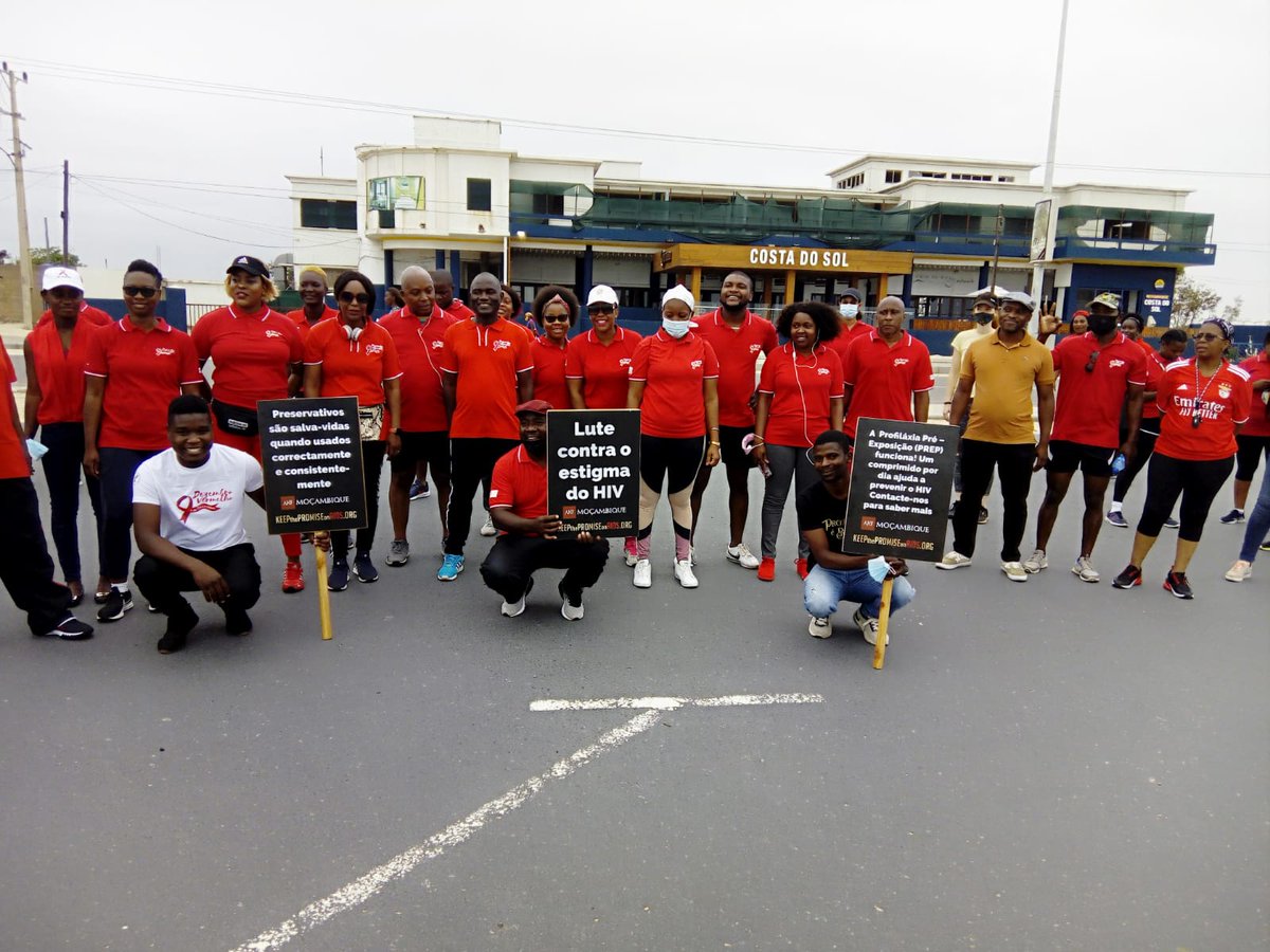 CNCSMocambique's tweet photo. #dezembrovermelho
Caminhada matinal de Dezembro Vermelho no Município de Maputo
Contou com a participação de Sua Excelência Ministro da Saúde, Dr Armindo Tiago, Secretário Executivo do CNCS, deputados e vereadores municipais.
#acabarcomosida #acabarcomasdesigualdades #CNCS https://t.co/K21ueTCEqL