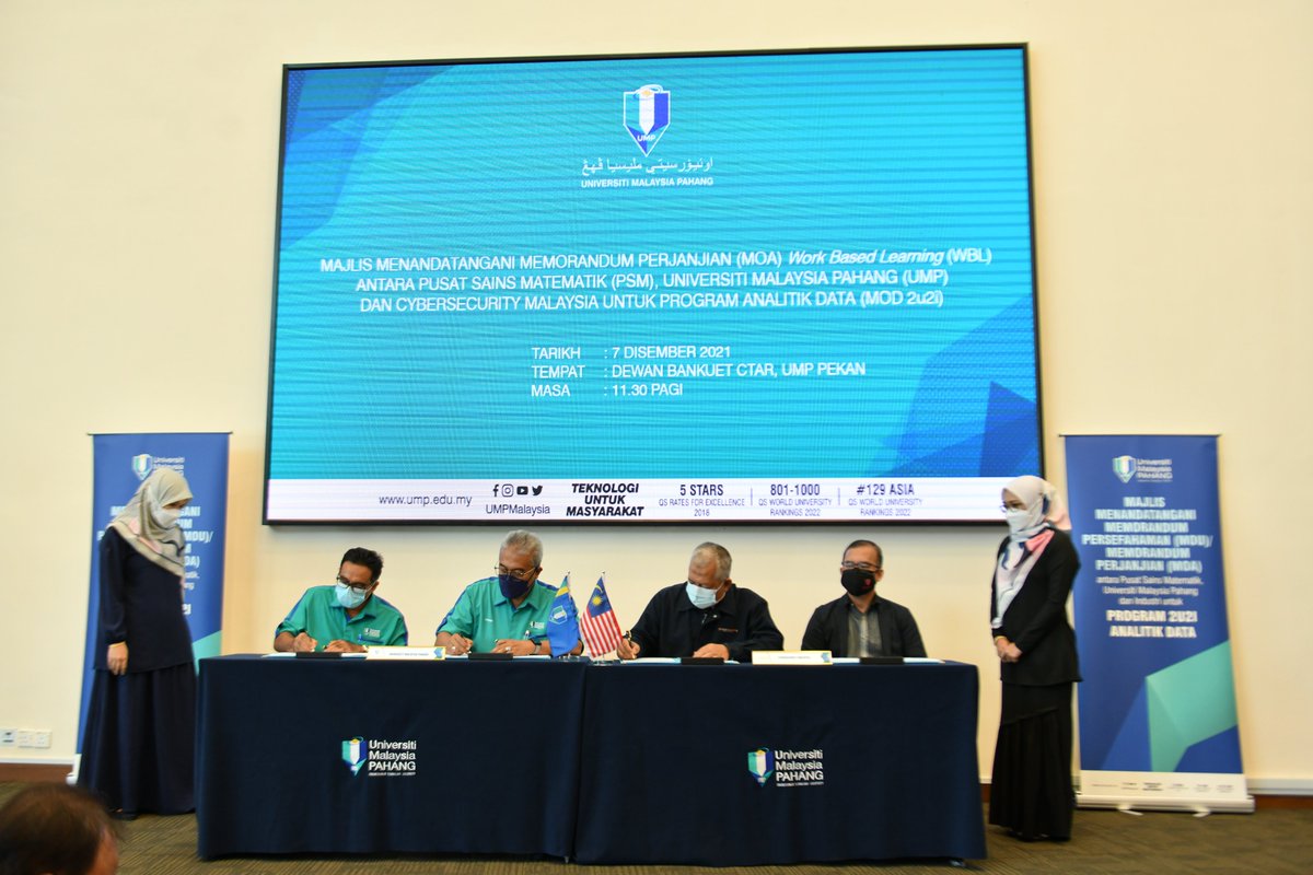umpsamalaysia's tweet photo. #UMPSharing
Universiti Malaysia Pahang (UMP) telah menjalinkan kerjasama bersama CyberSecurity Malaysia (CSM) menerusi pemeteraian Majlis Menandatangani Memorandum Perjanjian (MoA) yang telah dijalankan di Dewan Bankuet Canseleri Tun Abdul Razak. https://t.co/5Qv7Awl2Fp