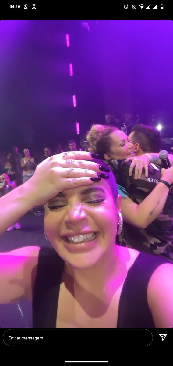 _lailamaria_'s tweet photo. Gkay obg por proporcionar a felicidade do Brasil e principalmente do nordestino aaaaaaa , Xand e Solange simmmmm
#farofadagkay #gkay https://t.co/P2GdQ1V5WO
