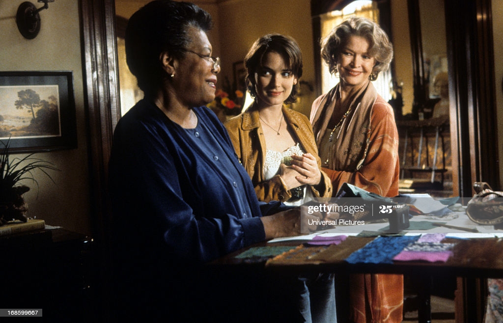VassosF's tweet photo. The late and great Maya Angelou, Winona Ryder, and birthday girl Ellen Burstyn in Jocelyn Moorhouse's How to make an American quilt (1995), a beautiful, sensitive film.❤️ #HappyBirthday #EllenBurstyn #HowToMakeAnAmericanQuilt #MayaAngelou #WinonaRyder #GettyImages #throwback https://t.co/YRom5MDBM4