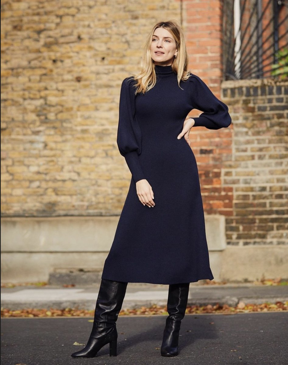 💙 THE PERFECT DAY DRESS 💙 This beautiful rib-knit from <a href="/cefinnstudio/">Cefinn</a> will take you from day to night in style and most importantly keep you warm as the weather gets colder.  This form-fitting style has gentle shaping through the bust and waist before falling into a flared skirt