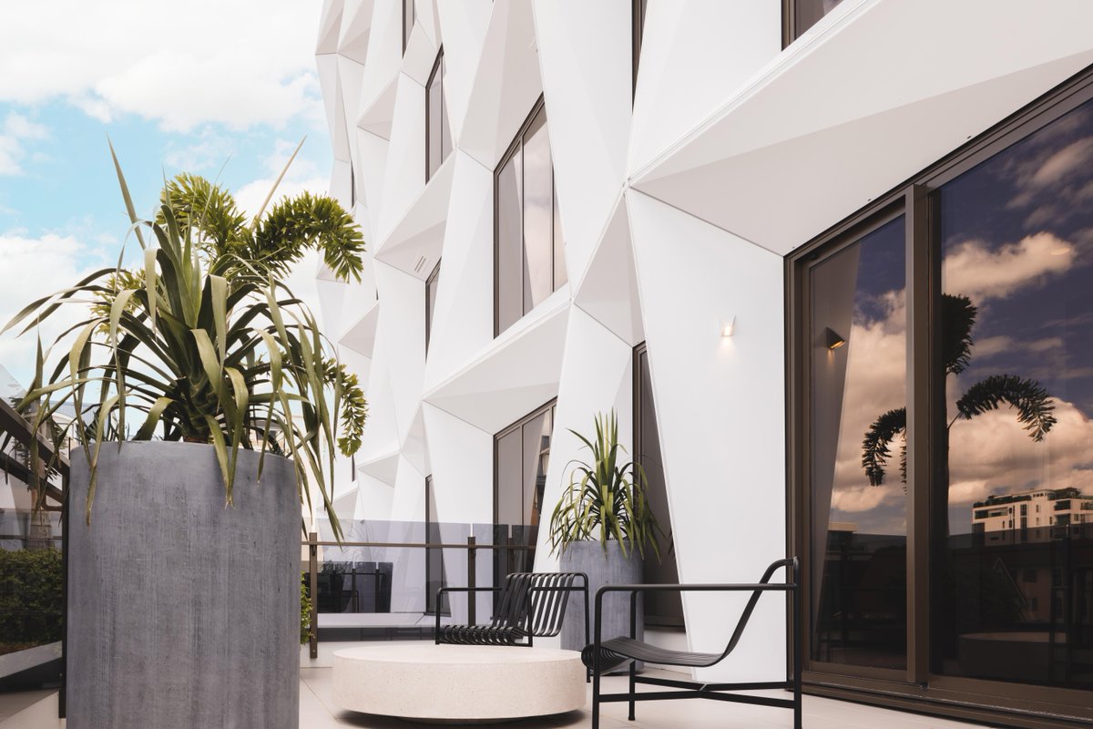 IHGCorporate's tweet photo. Hotel X Brisbane Fortitude Valley has officially opened as the first hotel for our new #VignetteCollection brand - a family of one of a kind hotels where guests can indulge in a passion for stays that are authentic, experiential and considered: https://t.co/fxZdjhlItM https://t.co/gWFwBMruM9