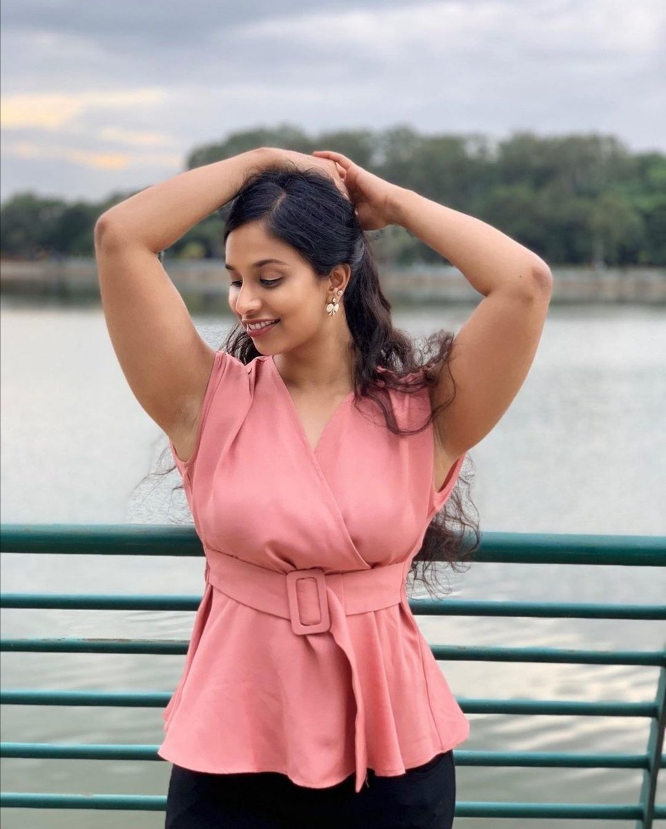 chubbydoll_mua's tweet photo. Hottest fitness girl #ashwathi 🔥💖 https://t.co/ohv1RsdCvL