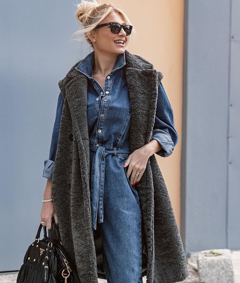 Denim Jumpsuits remain the ultimate fashion staple ✨
Check out the Jumpsuits ➡ bit.ly/31ohakN
Check out all the Outerwear ➡ bit.ly/3dplEdc
📸 <a href="/fayskorda/">Fay Skorda</a>
