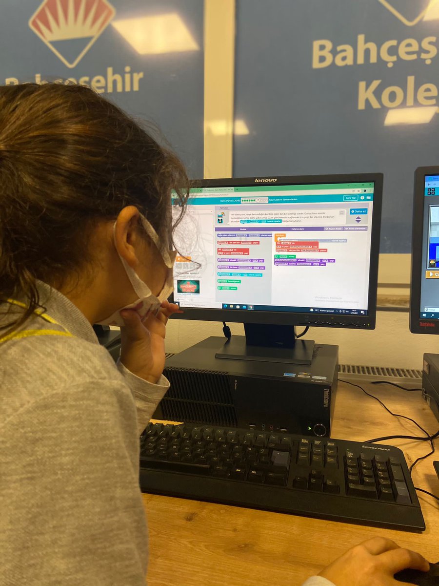 ortacabk's tweet photo. 4. sınıf öğrencilerimiz, Robotik&amp;Kodlama dersinde ‘’Hour of Code’’ etkinlikleri ile teknolojinin nasıl çalıştığına dair becerilerini geliştirerek bu haftanın önemini öğrendiler. @burgencay @busraaltuntasbk #BahcesehirKodluyor #Hourofcode #bkhourofcode https://t.co/TWK5Xb8Gfm