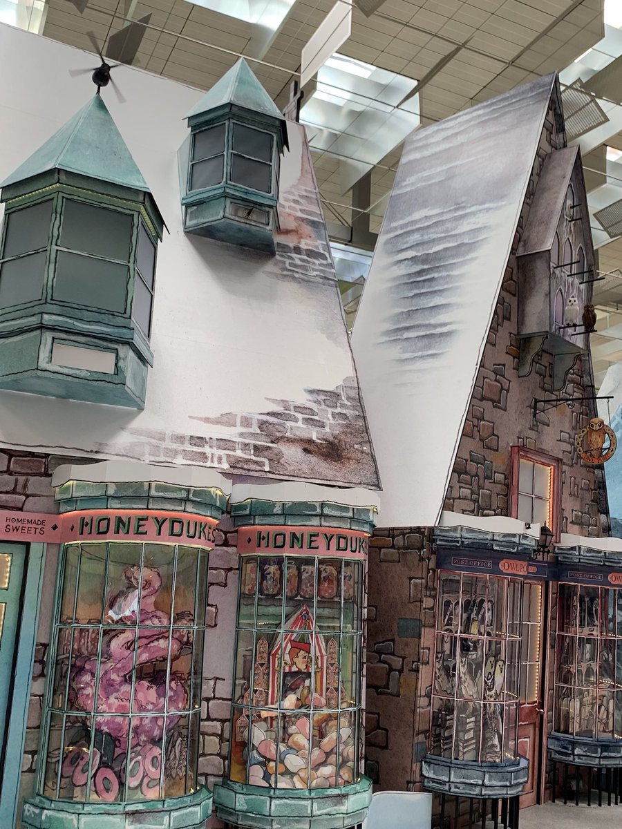 MattLinWrites's tweet image. My favorite part about writing Contemporary is setting it in real-life places. 

My current WIP is set in Singapore and I’m excited to write about Changi Airport and draw from my own personal experience! The most beautiful airport I’ve been to ❤️

#WritingCommunity #MethodWriter