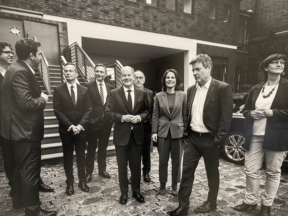 Felix Hackenbruch tweet media