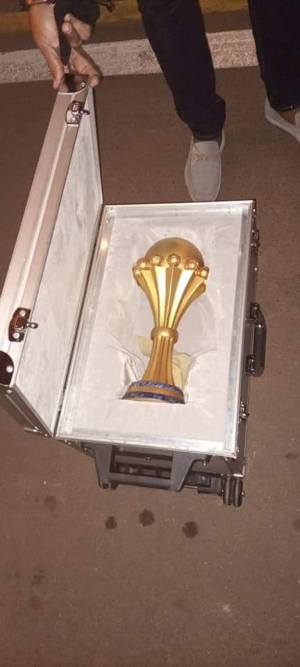 AlbertineBitja2's tweet photo. #can2021
#Cameroun 
Le trophée est là ,  la Can de football se disputera au pays de  @SamuelEtoo https://t.co/kehmfsM0yi