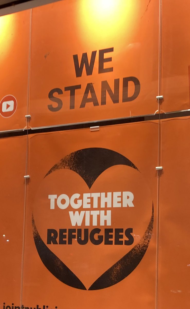 racheljl's tweet photo. The new window at @MethodistGB on Marylebone Rd in London in support of  #TogetherWithRefugees Join the campaign https://t.co/fT540TkcKN @PublicIssues @MethodistsWe https://t.co/gPIf1h9u5Z