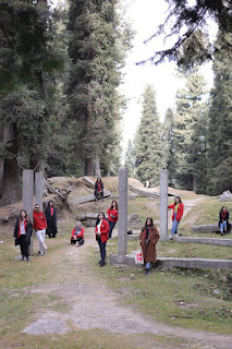 Oye_TaRim's tweet photo. A trip to Nathiagali with top influencers like @javyriah, @reeebu  @laraibmehtabb @FizzahRajput and @Aishas91_ never seemed this easy and convenient😍
#SwvlTravel https://t.co/XvA5WowUKT