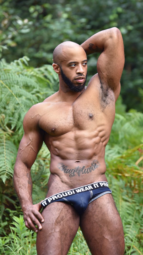 I wanna get dirty, it’s about time for my arrival.

#blackmuscle #gayhunk #onlyfans #ripped #blackisbigger