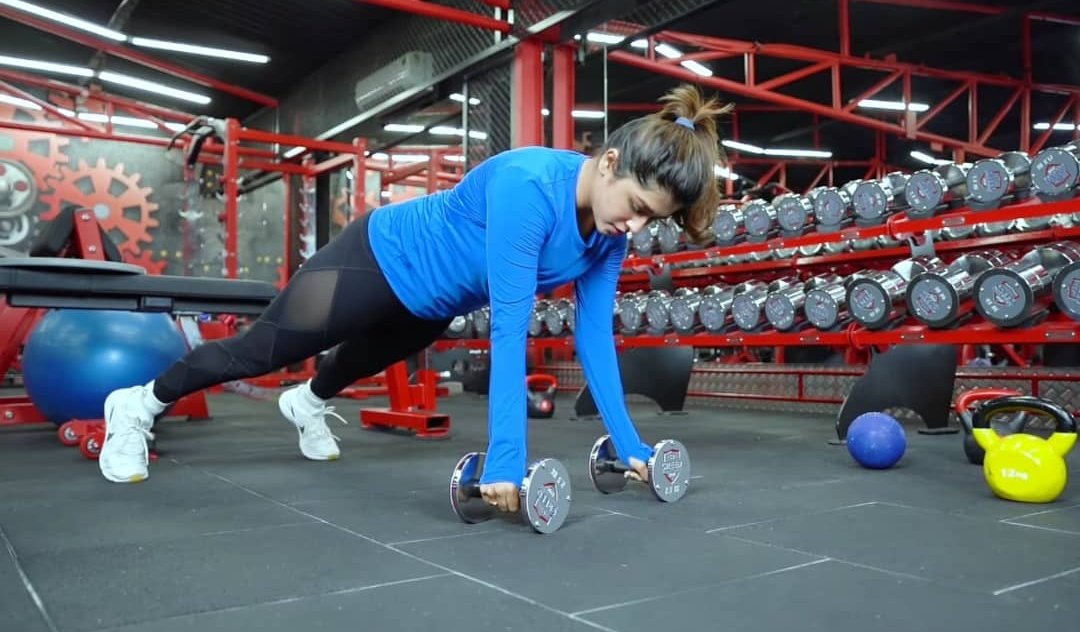 DreamersPR's tweet photo. Check out exercise tips by Celebrity Sanskruti Balgude on Wow With Sonali's YouTube Channel! 
https://t.co/pndqVFtkbg
Do Like, Share and Subscribe
#SanskrutiBalgude #SonaliKhare #exercise #tips #celebritytips #workout #tuesdaymotivations #YoutubeVideo #YouTubeChannel #DreamersPR https://t.co/nPApdBuyV5