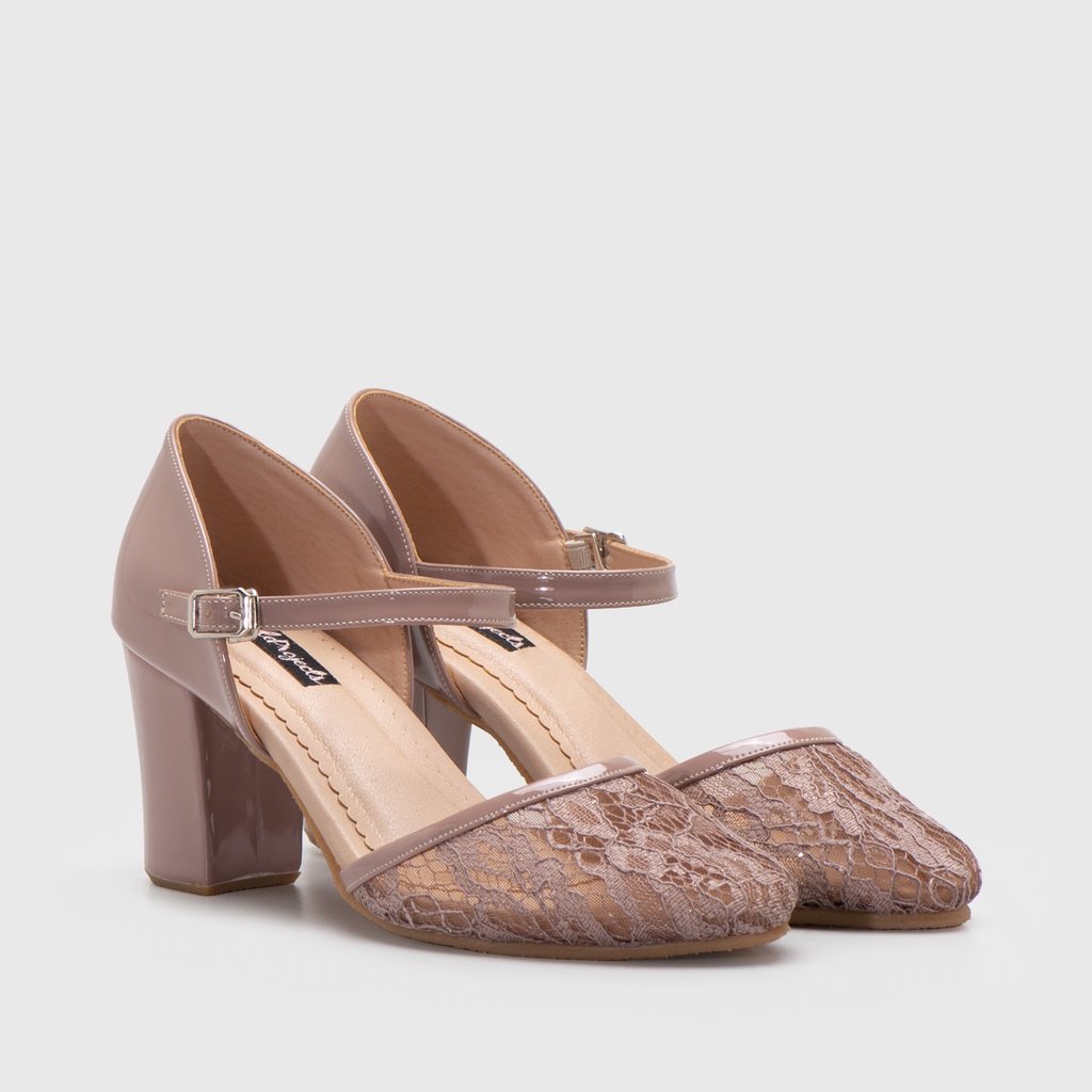 Kumpulan Heels untung kondangan😍

A Thread👠