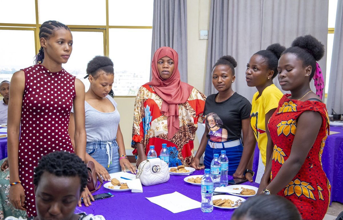 rmanumbatrust's tweet photo. Our Rose Manumba Trust Eagles who Received Their Tools and Machines to  Start  their Own Businesses.
We are Glad to Empower The Young Generation with the support of #giveafuturefoundation.
#AjiraKwaVijana https://t.co/k0q5MBUeVQ